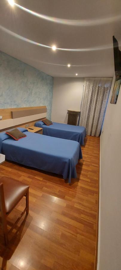 Hostal Del Campo Аревало Экстерьер фото